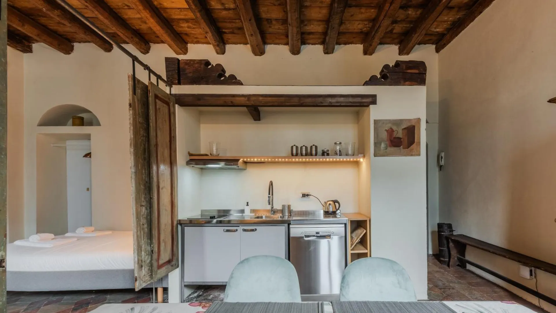 Porta Garibaldi Antique Charm Apartment Milan